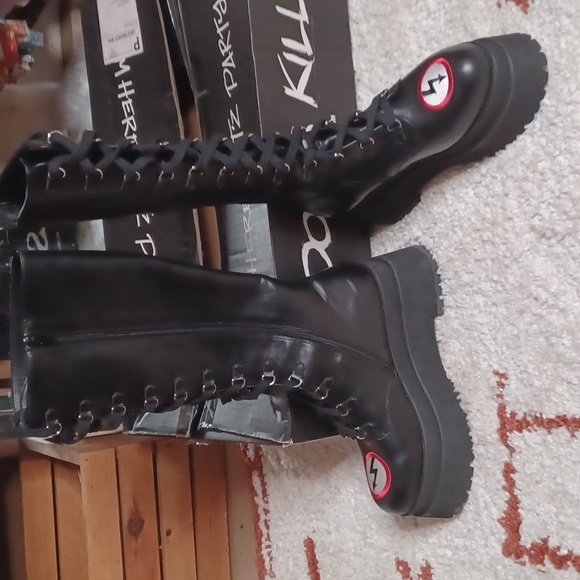 SUPER RARE-Size W11- Dolls Kill.X.Marilyn Manson-Knee High Platforms!! - Picture 4 of 17